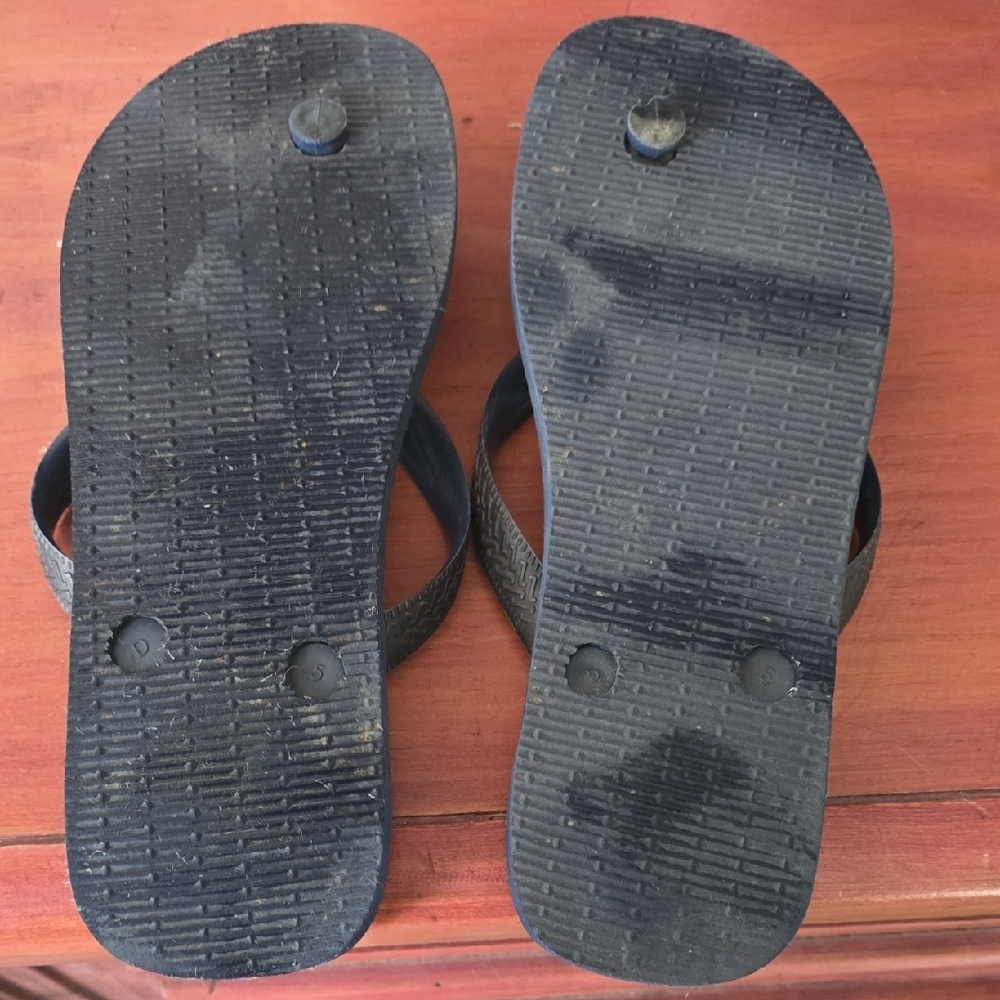 Havaianas Blue and Green Snake Design Flip Flops - Picture 4 of 4